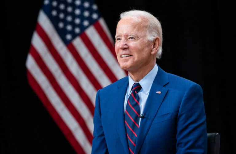 W co gra Biden? Prowokacje demokratów