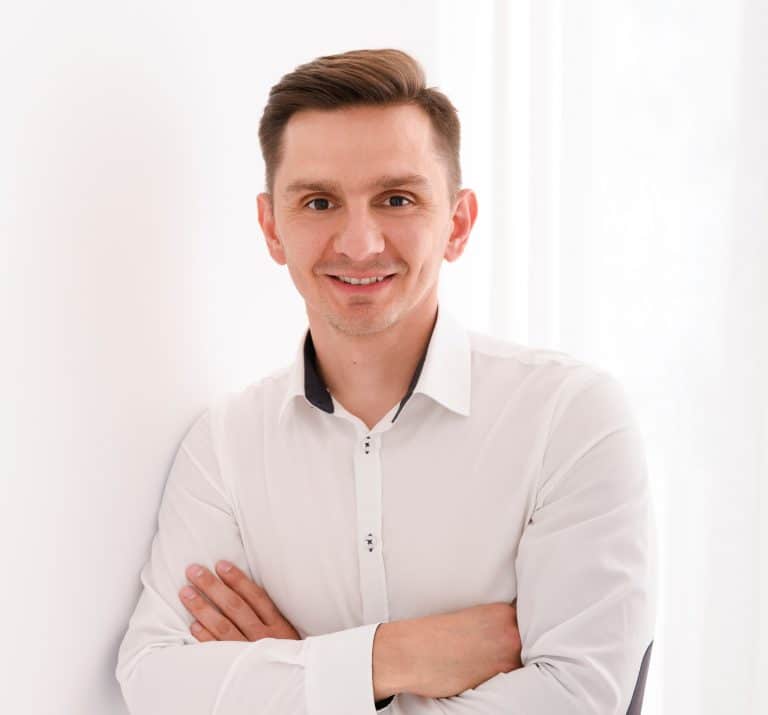 Reaguj na dynamiczne zmiany na rynku. Zrób to łatwo i szybko z platformą low-code.