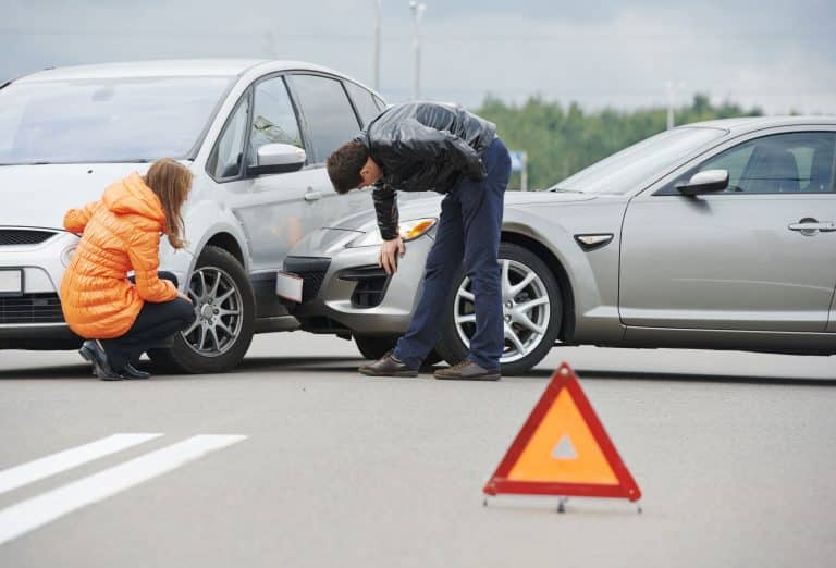 Ubezpieczenie komunikacyjne: nie tylko obowiązek, ale i benefit