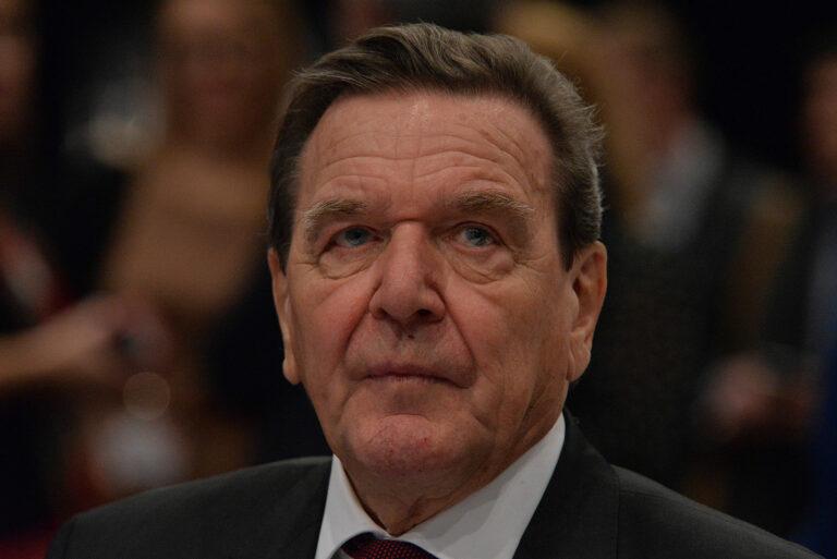 Gerhard Schroeder odchodzi z rady nadzorczej rosyjskiego Rosnieftu