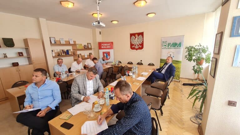 Rola samorządów w pozyskiwaniu i zarządzaniu OZE