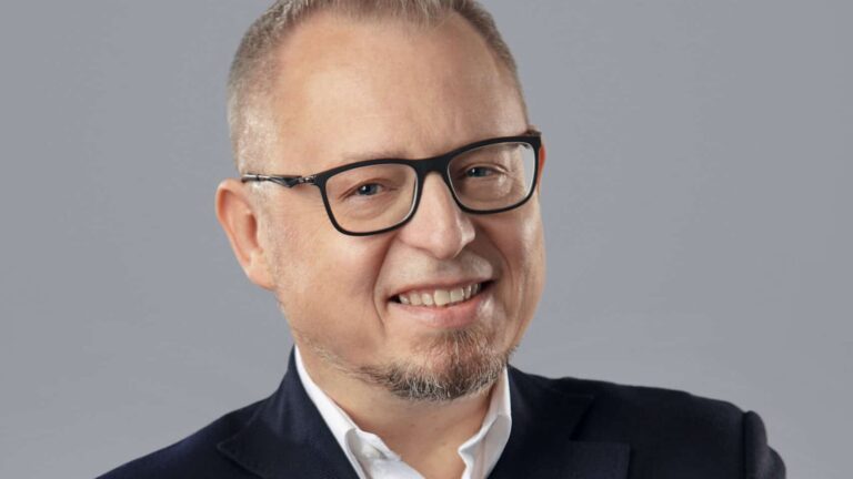 Odkryć ludzką twarz klienta