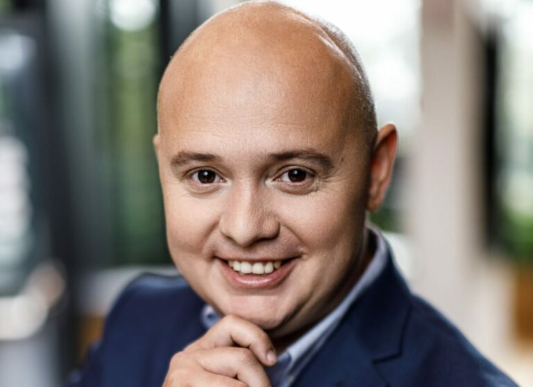 EFL sfinansuje fotowoltaikę spółdzielniom i wspólnotom mieszkaniowym