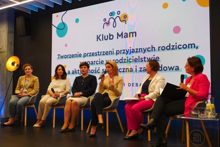Kluby, które powstały specjalnie dla mam