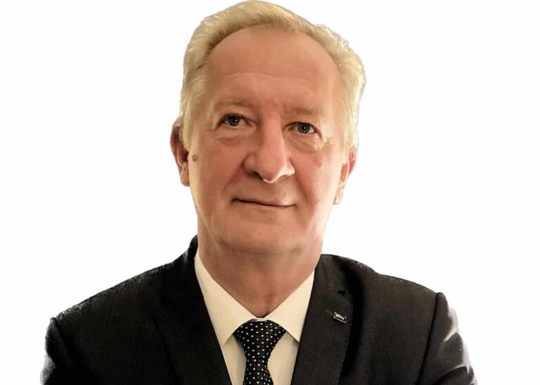 Baterie naładowane do pracy nad rozwojem