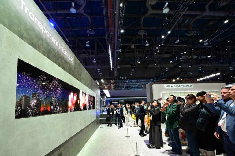 Sztuczna inteligencja w telewizorze, lodówce, transparentny Micro LED i OLED Glare Free