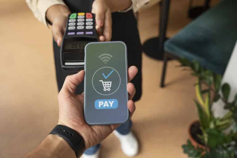 RYNEK PŁATNOŚCI MOBILNYCH I ELEKTRONICZNYCH
