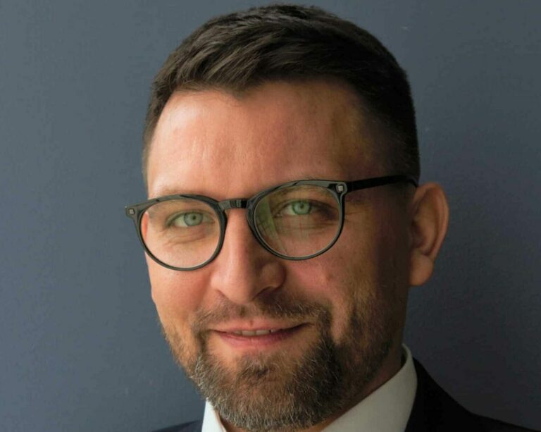 Finansowanie fabryczne –korzystne rozwiązania dla producentów, dystrybutorów i klientów