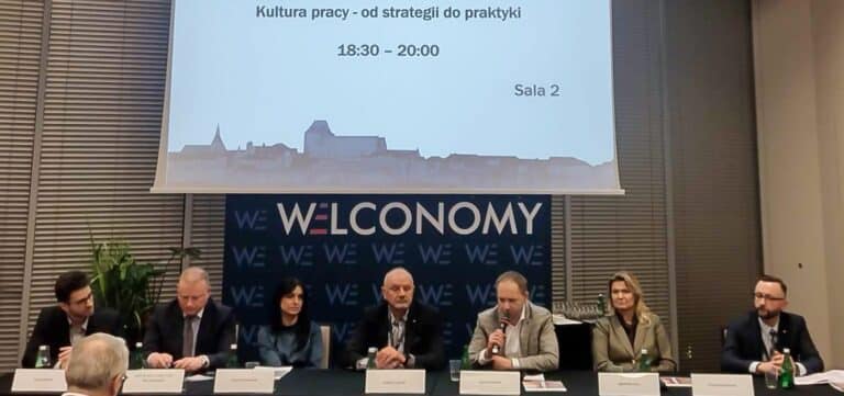 Sztuczna inteligencja może uzupełnić lukę pokoleniową
