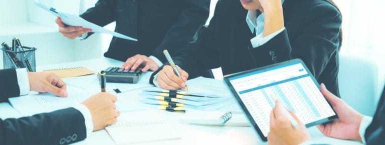 LIKWIDACJA SPÓŁKI W KONTEKŚCIE JEJ UPADŁOŚCI ORAZ ZWOLNIEŃ GRUPOWYCH 