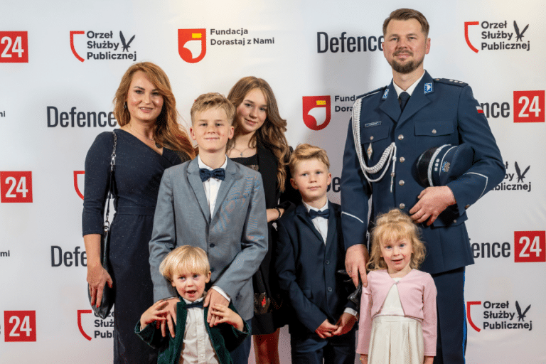 Fundacja “Dorastaj z Nami” na Gali Defence24 Days