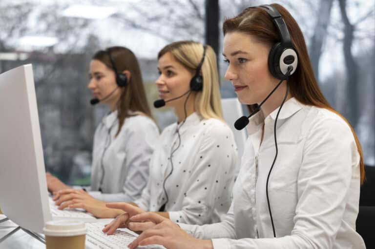 RYNEK CONTACT CENTER