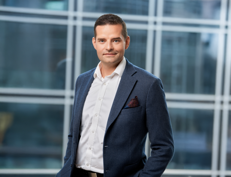 Finanse w wersji smart. Tomasz Kacprzak o tym, jak konsolidacja daje ludziom sprawczość