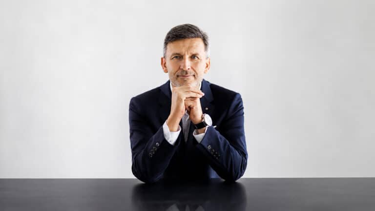 Broker, gdy polisa przechodzi próbę