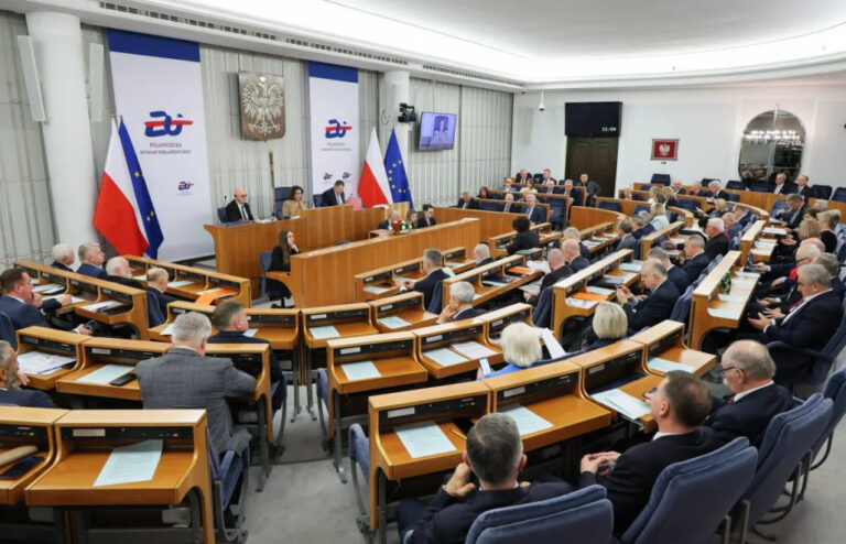 Senat odrzuca referendum